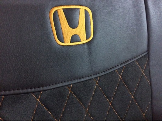 Авточехлы на Honda CR-V Авточехлы на Honda CR-V