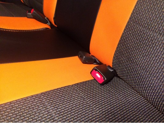 Авточехлы на Lada Kalina 2 Авточехлы на Lada Kalina 2