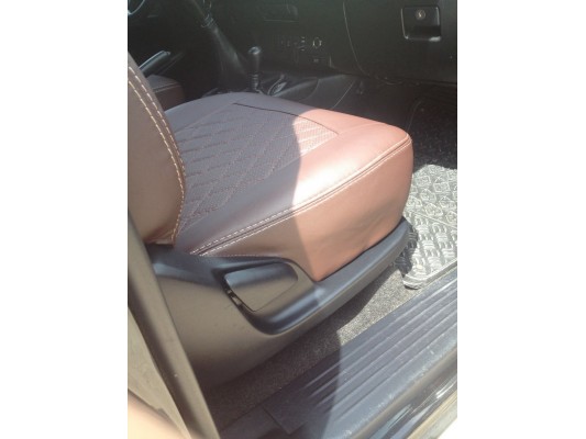 Авточехлы на Toyota Hilux Авточехлы на Toyota Hilux